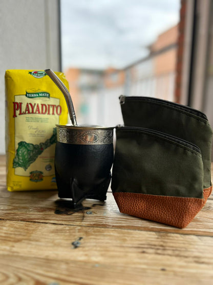 Kit matero Imperial completo con mate de cuero negro, bombilla y accesorios.