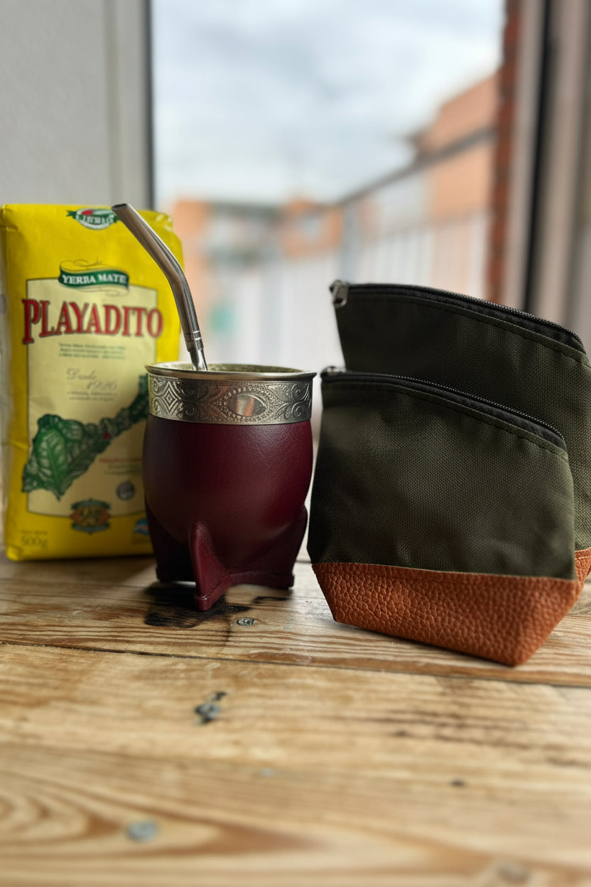 Kit matero Imperial completo con mate de cuero burdeos, bombilla y accesorios.