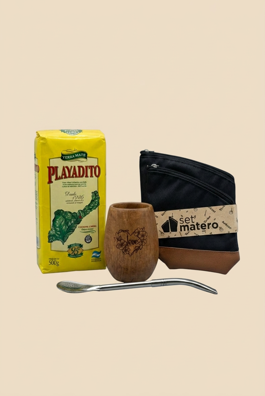 Kit de mate de algarrobo grabado con bombilla, set de yerberos y yerba Playadito